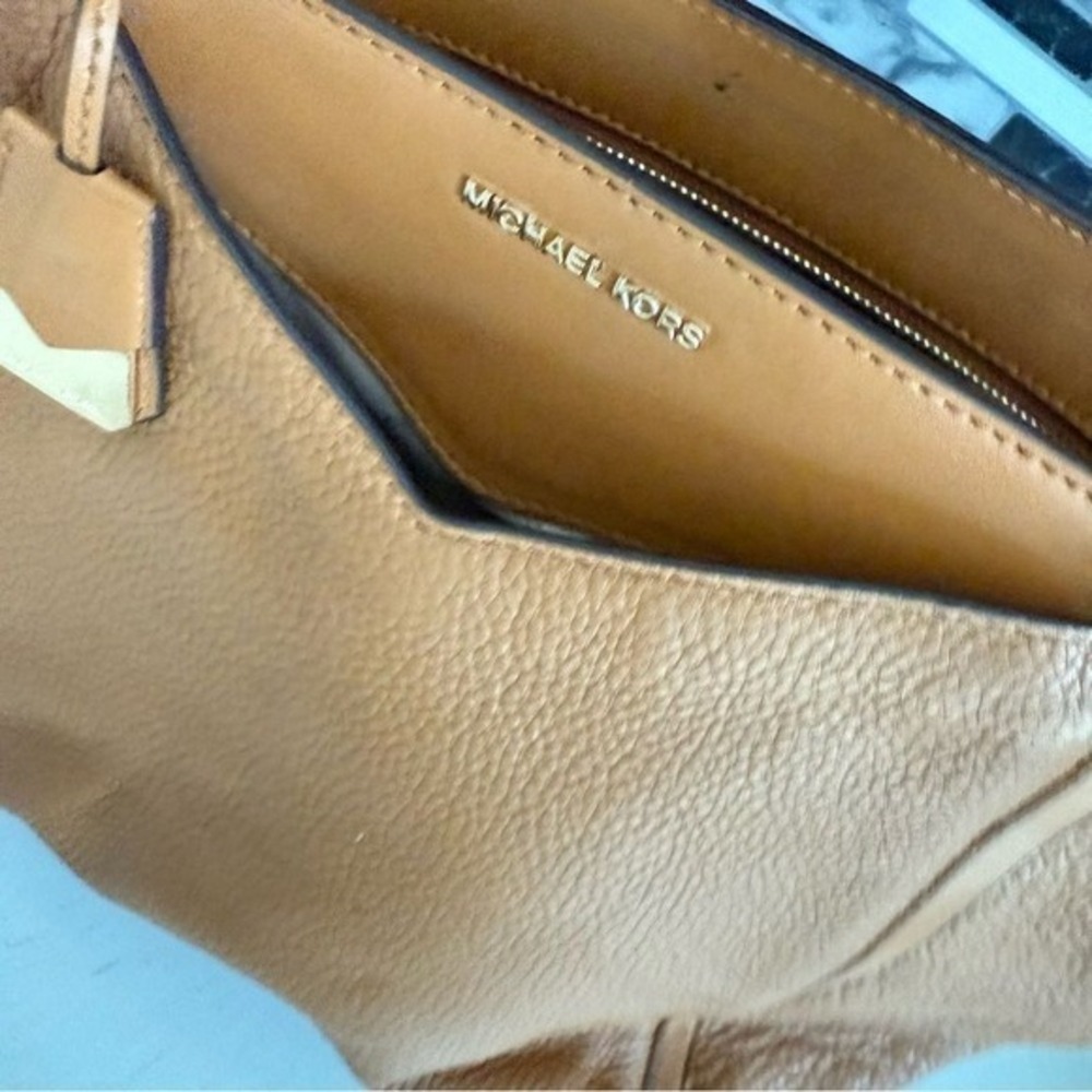 Michael Kors Caramel Leather Tote - Picture 11 of 16